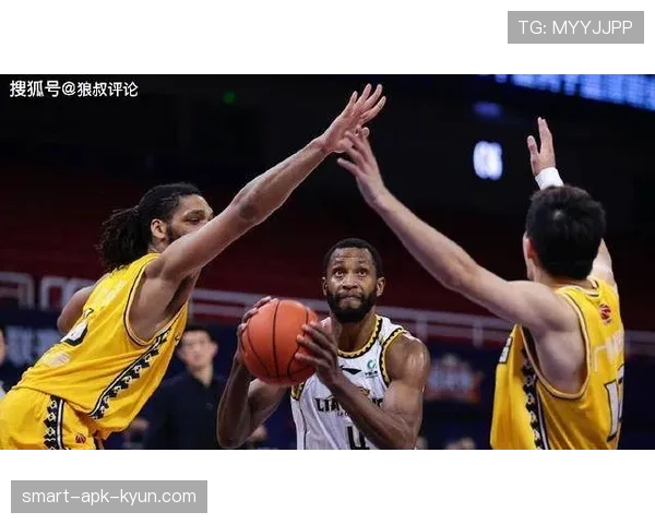 替补席管理规则解析：篮球比赛中如何理解与执行？
